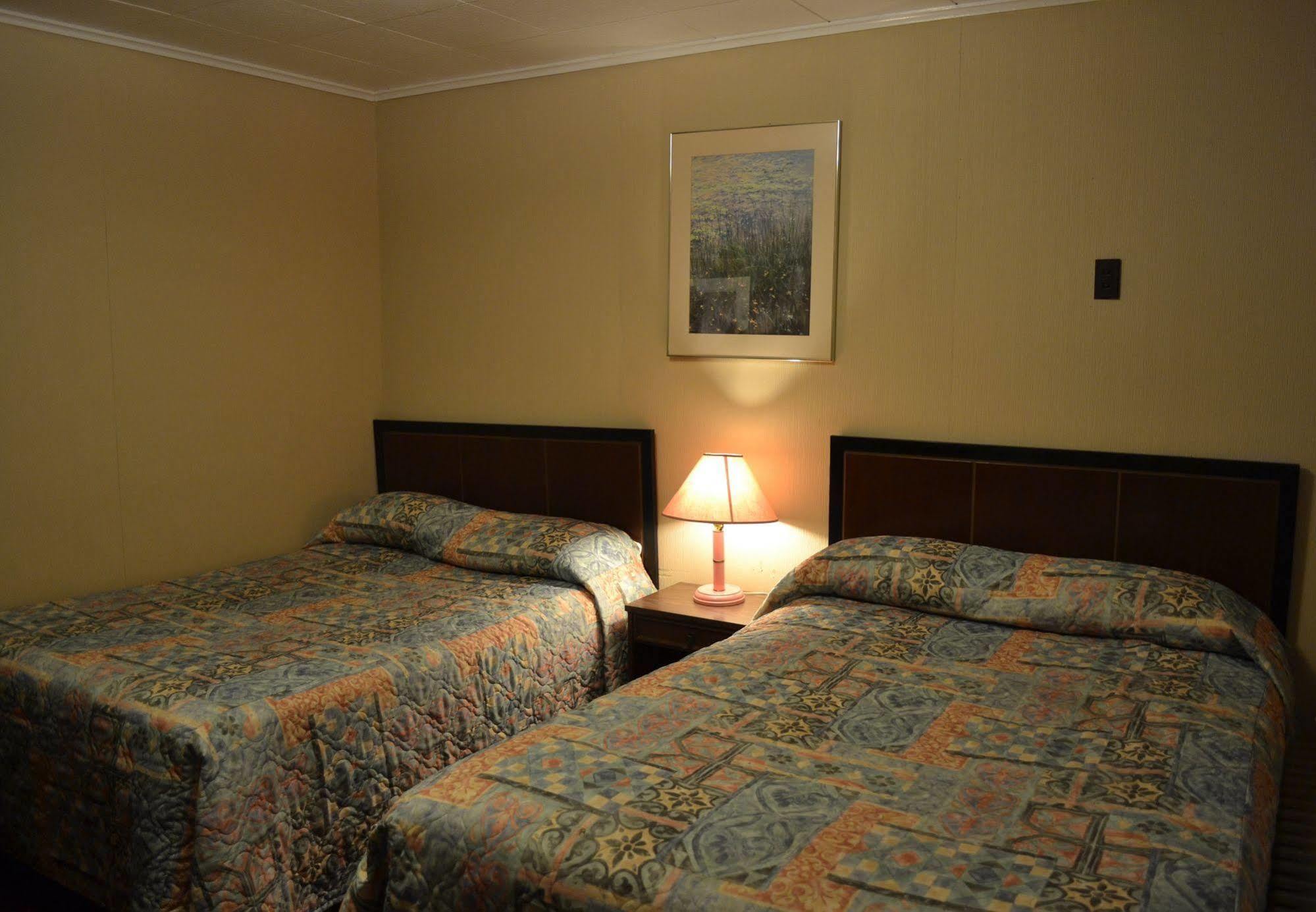 Shamrock Motel Midland Ngoại thất bức ảnh
